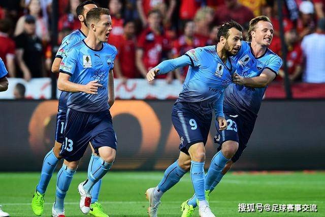 生涯首座大满贯冠军！法网-兹维列夫3-2科博利问鼎男单